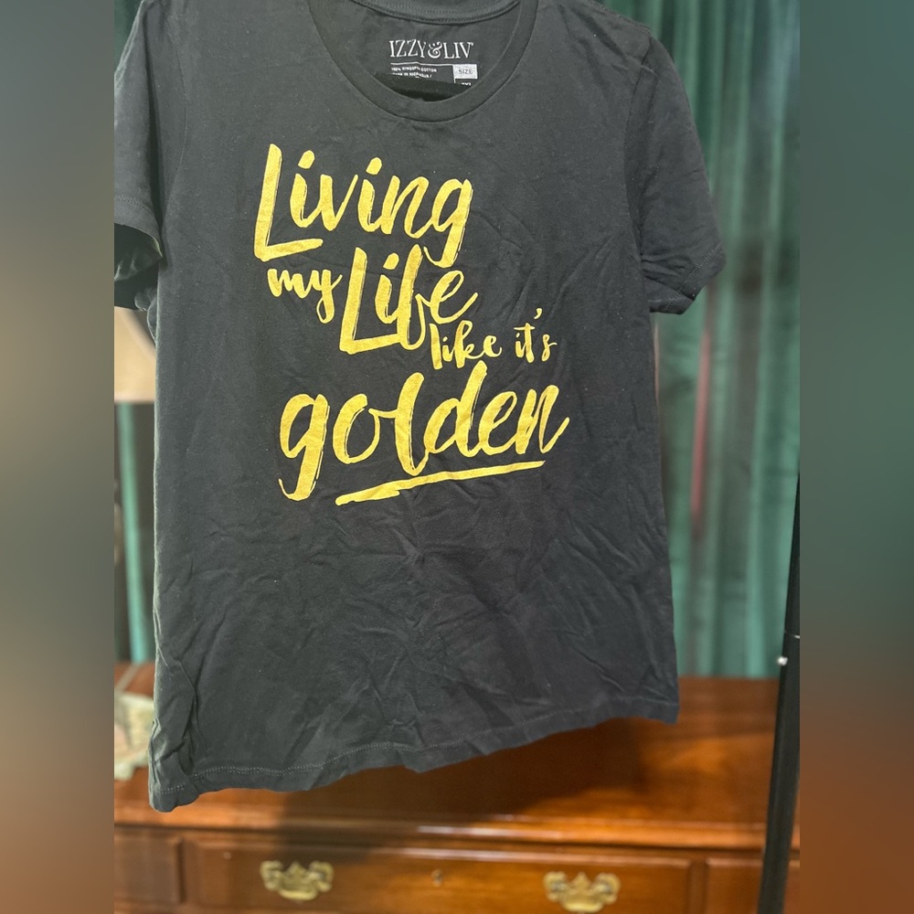 Izzy & Liv Black and Gold Short Sleeve Statement Tee